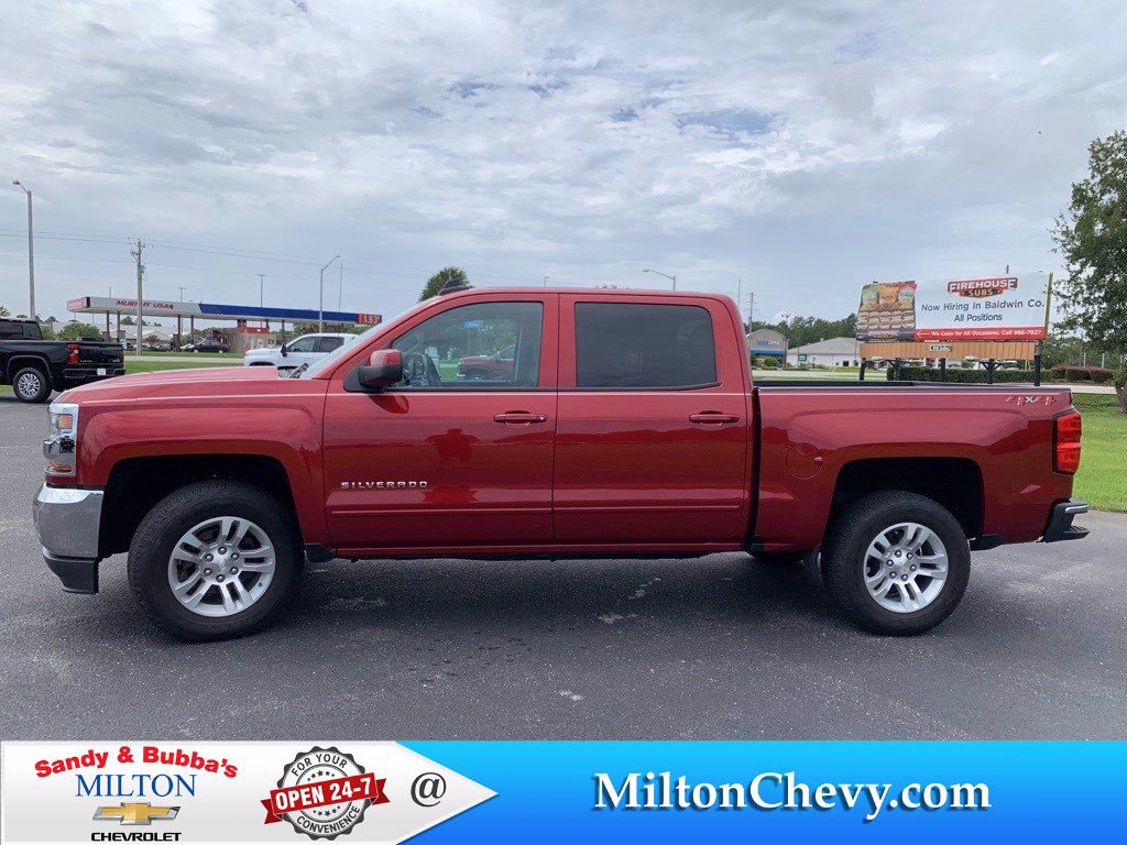 Pre-Owned 2018 Chevrolet Silverado 1500 LT Crew Cab Pickup in Milton